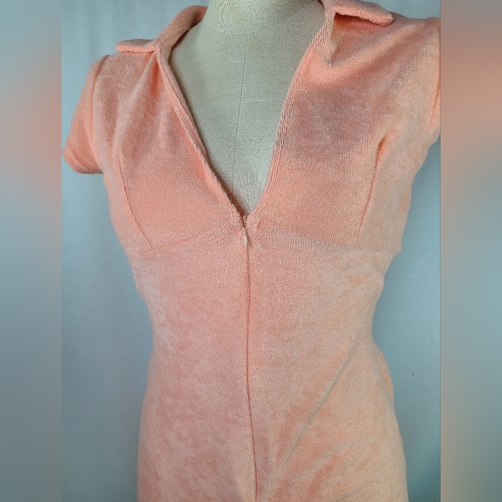 ASOS Luxe zip-through playsuit in towelling in peach- Terry cloth- Size 8 - Picture 7 of 9